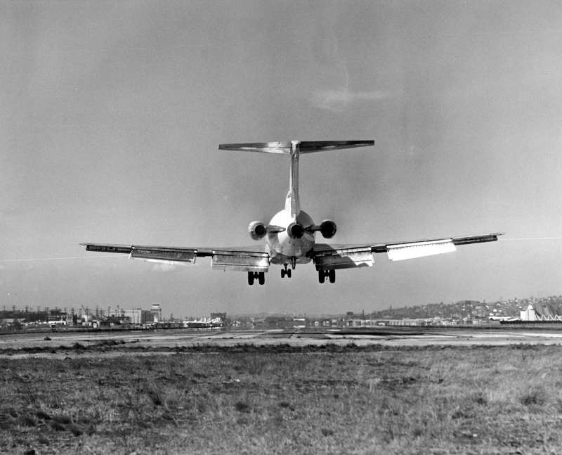 Illustration for article titled Cómo robar un avión comercial con el viejo truco de “voy a dar una vuelta”: el insólito caso del 727 de American Airlines